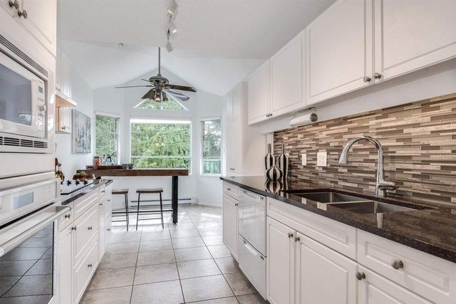 79172 at 402 - 3680 Banff Court, North Vancouver