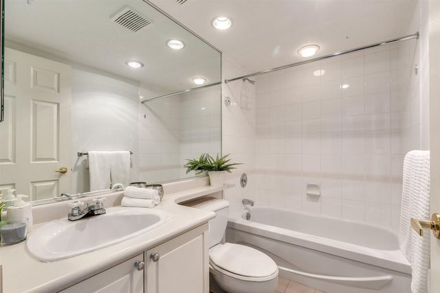 79184 at 402 - 3680 Banff Court, North Vancouver