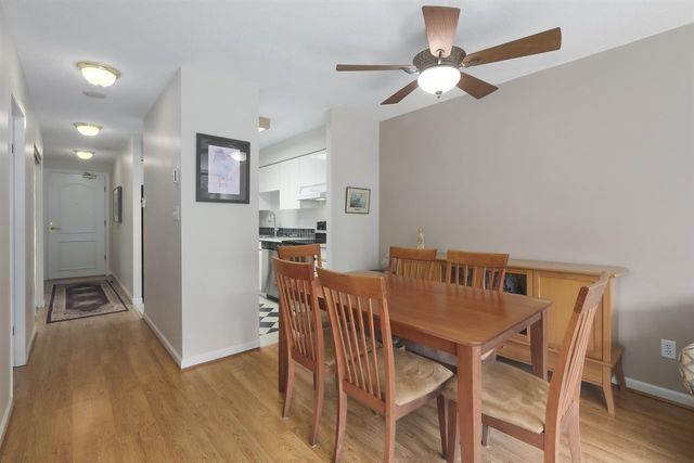 79433 at 412 - 1327 Keith Road E, North Vancouver