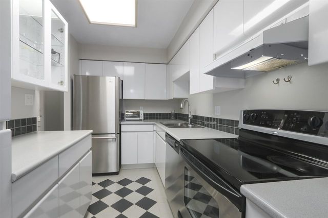 79445 at 412 - 1327 Keith Road E, North Vancouver