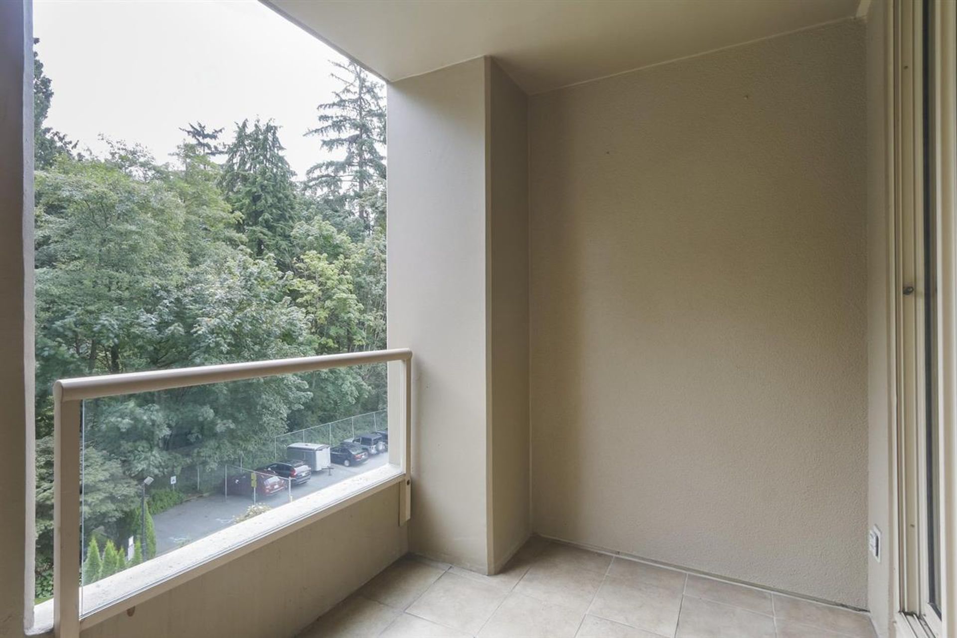 79457 at 412 - 1327 Keith Road E, North Vancouver