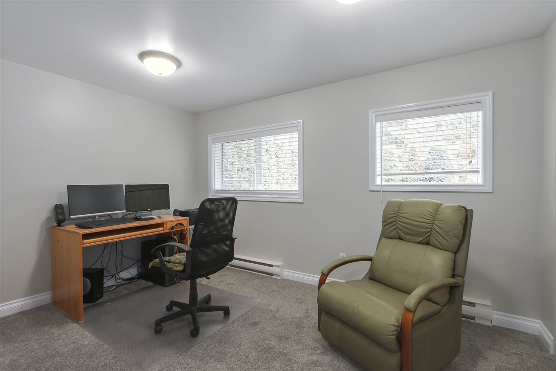 79717 at 1650 Deep Cove Road, North Vancouver