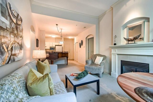 79958 at 104 - 960 Lynn Valley Road, North Vancouver