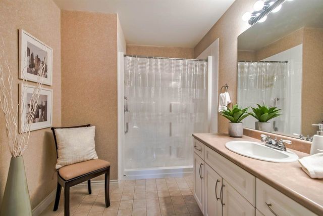 79990 at 104 - 960 Lynn Valley Road, North Vancouver