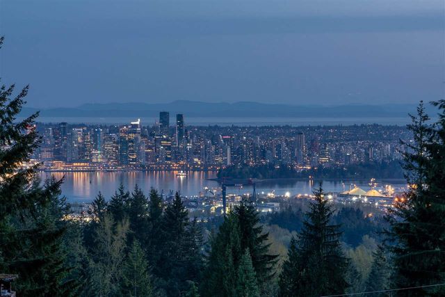 80043 at 4417 Starlight Way, North Vancouver