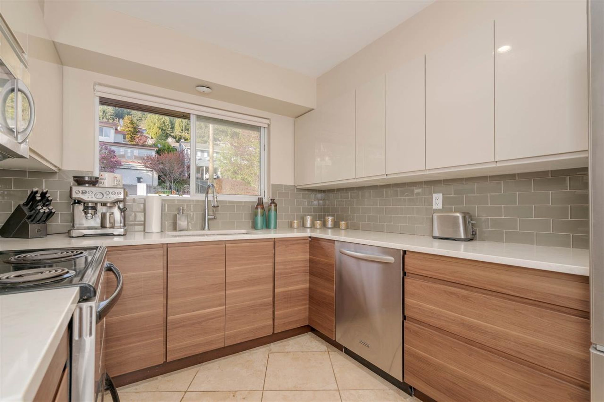 80068 at 4417 Starlight Way, North Vancouver