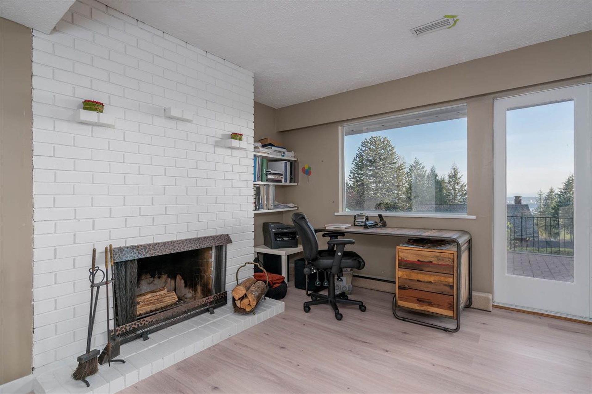 80076 at 4417 Starlight Way, North Vancouver