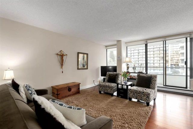 80231 at 403 - 1480 Duchess Avenue, West Vancouver