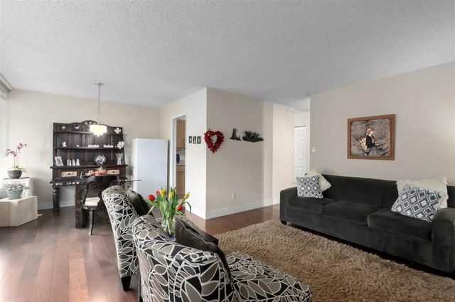 80255 at 403 - 1480 Duchess Avenue, West Vancouver