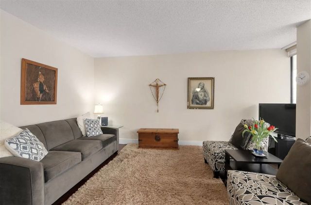 80264 at 403 - 1480 Duchess Avenue, West Vancouver