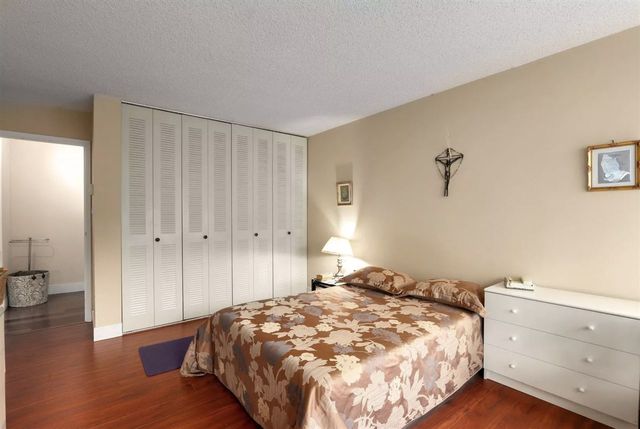 80338 at 403 - 1480 Duchess Avenue, West Vancouver