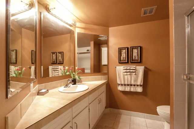 80342 at 403 - 1480 Duchess Avenue, West Vancouver