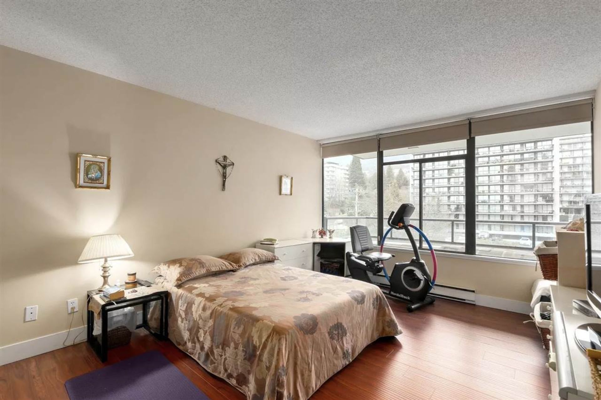 80285 at 403 - 1480 Duchess Avenue, West Vancouver