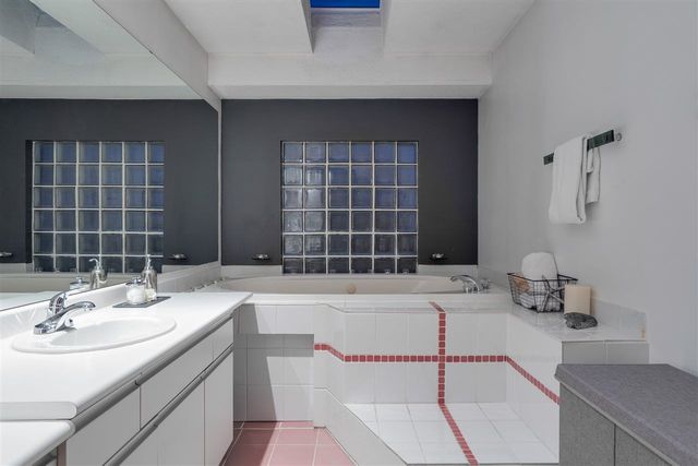 81316 at 3633 Robinson Road, North Vancouver