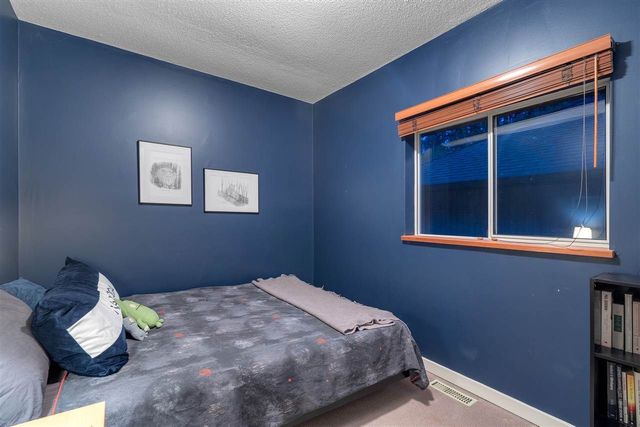 81340 at 3633 Robinson Road, North Vancouver