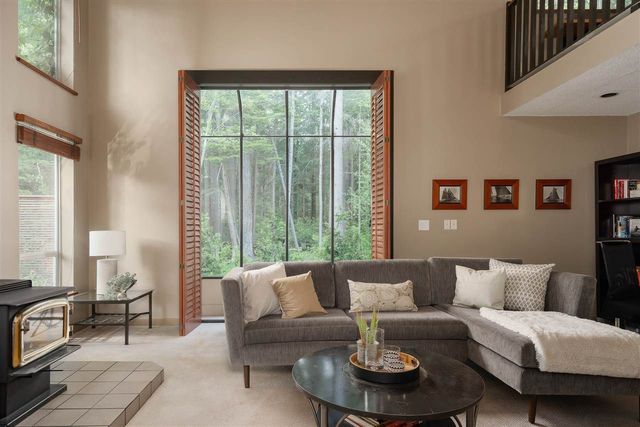 81369 at 3633 Robinson Road, North Vancouver