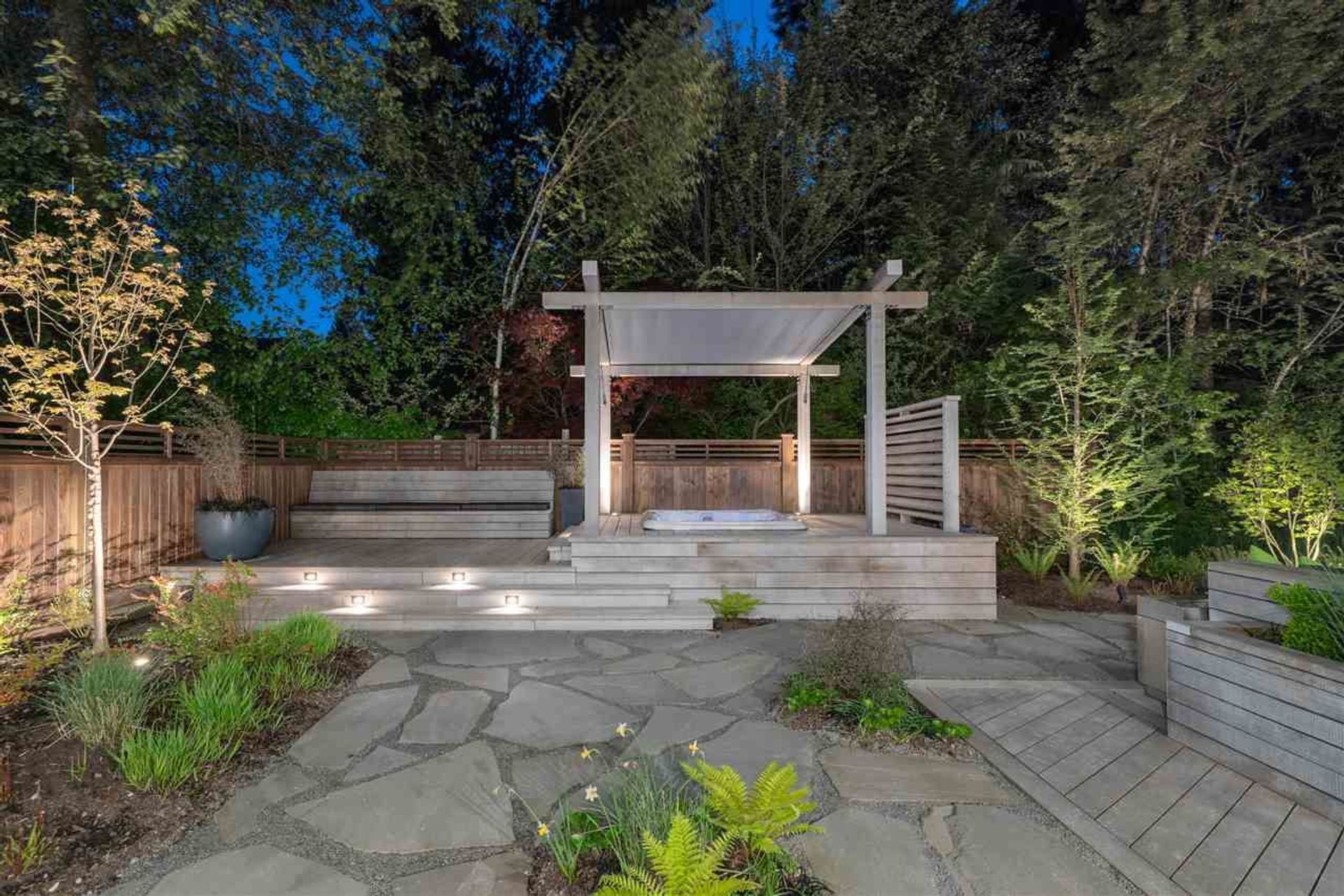 81183 at 3633 Robinson Road, North Vancouver