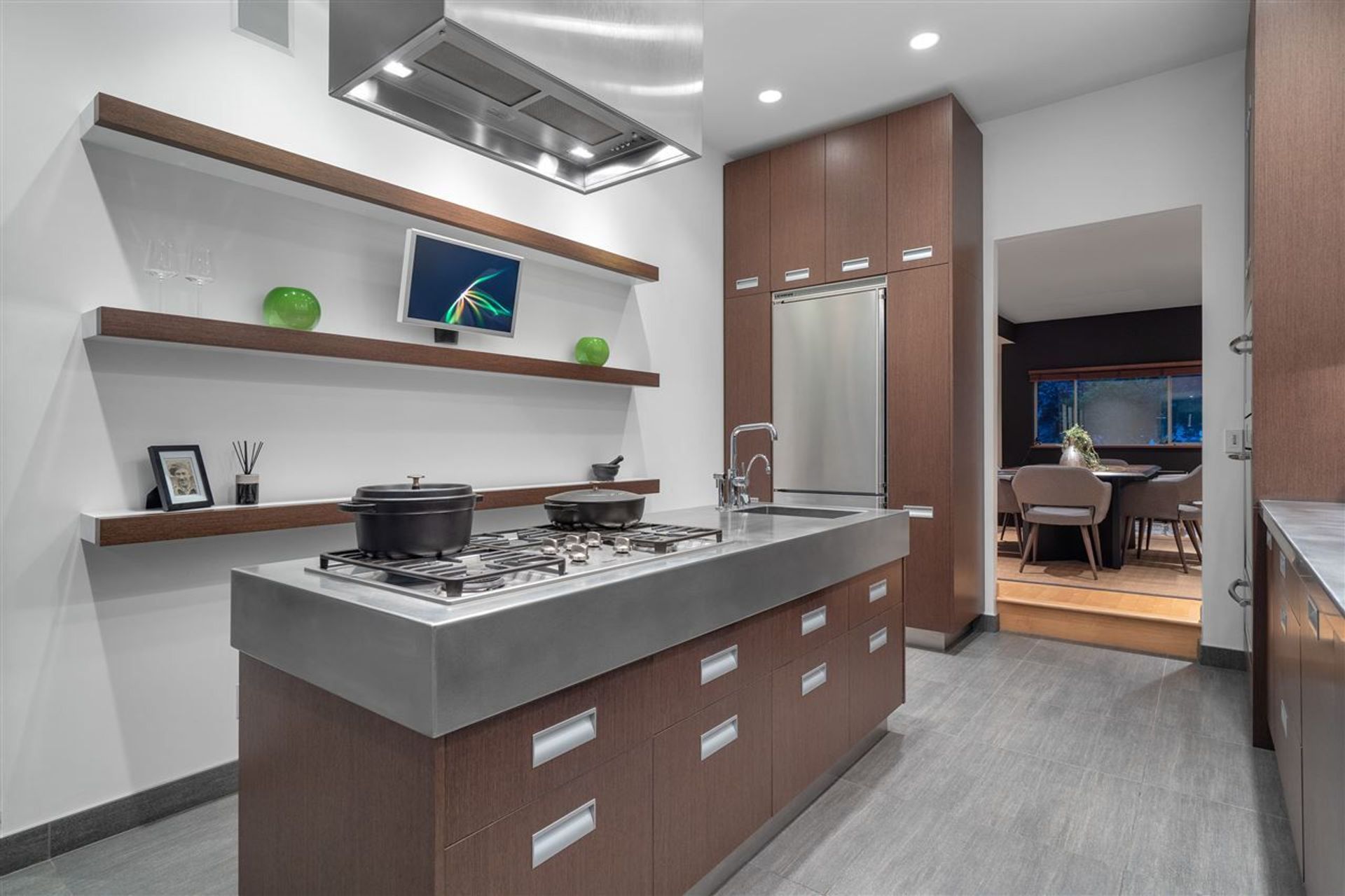 81219 at 3633 Robinson Road, North Vancouver