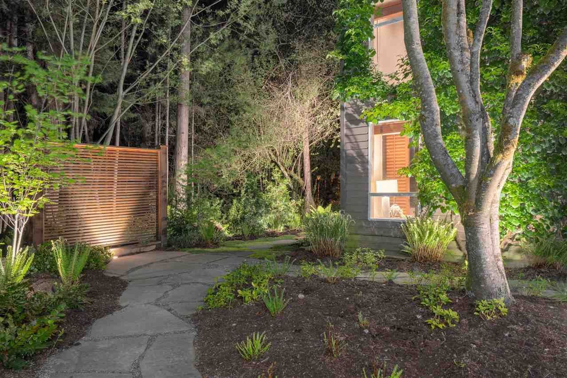 81379 at 3633 Robinson Road, North Vancouver