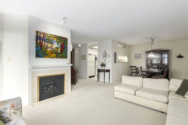 81805 at 301 - 2800 Chesterfield Avenue, North Vancouver