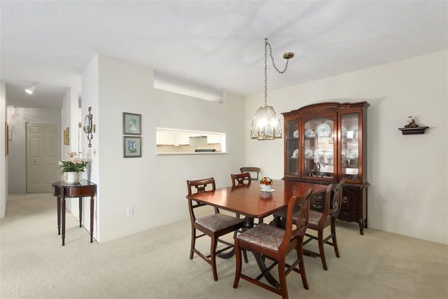 81809 at 301 - 2800 Chesterfield Avenue, North Vancouver