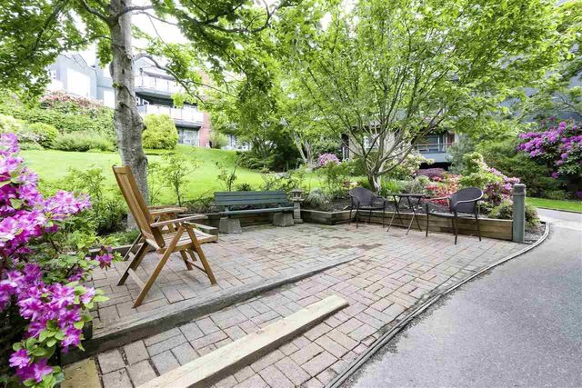 81861 at 301 - 2800 Chesterfield Avenue, North Vancouver