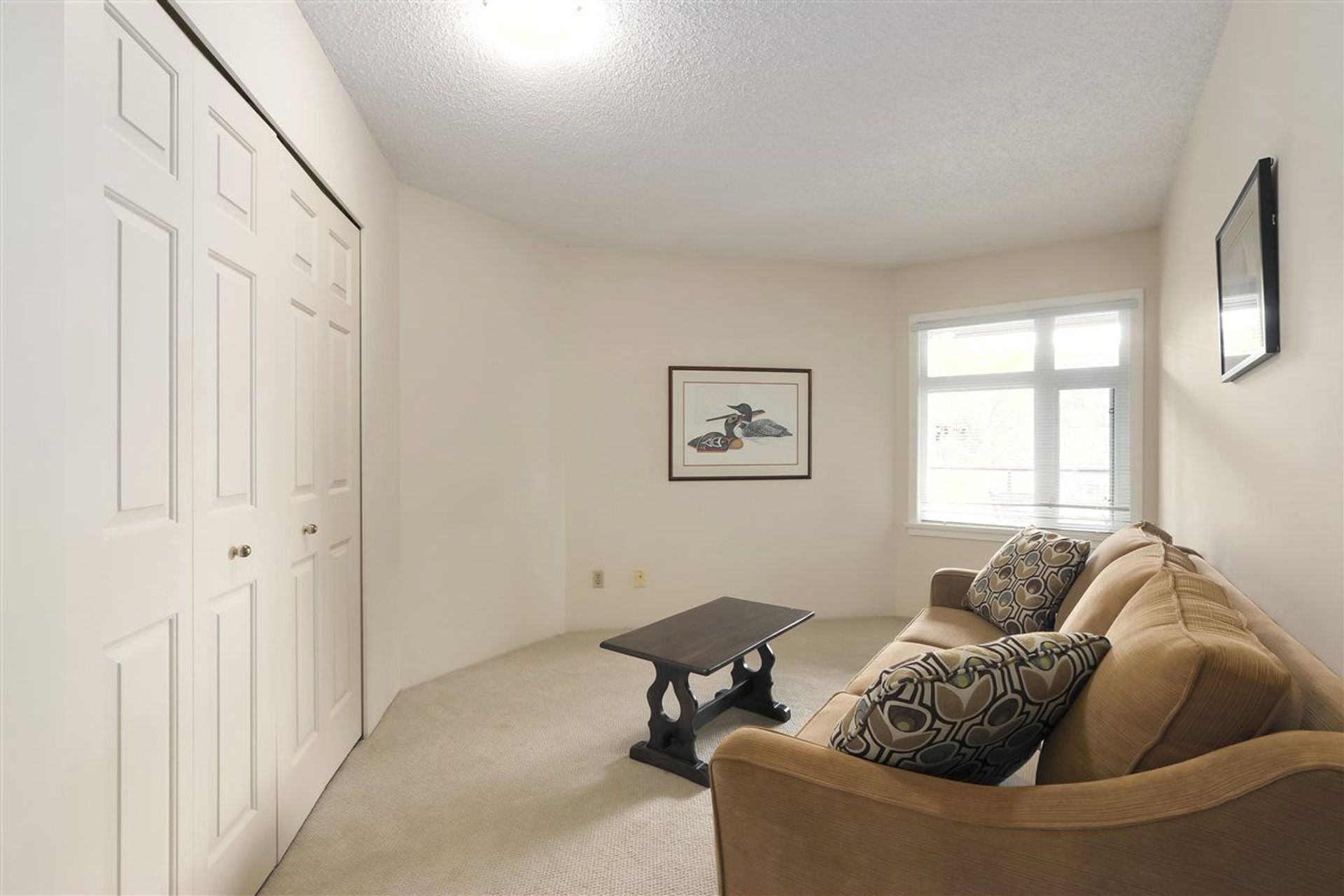 81821 at 301 - 2800 Chesterfield Avenue, North Vancouver