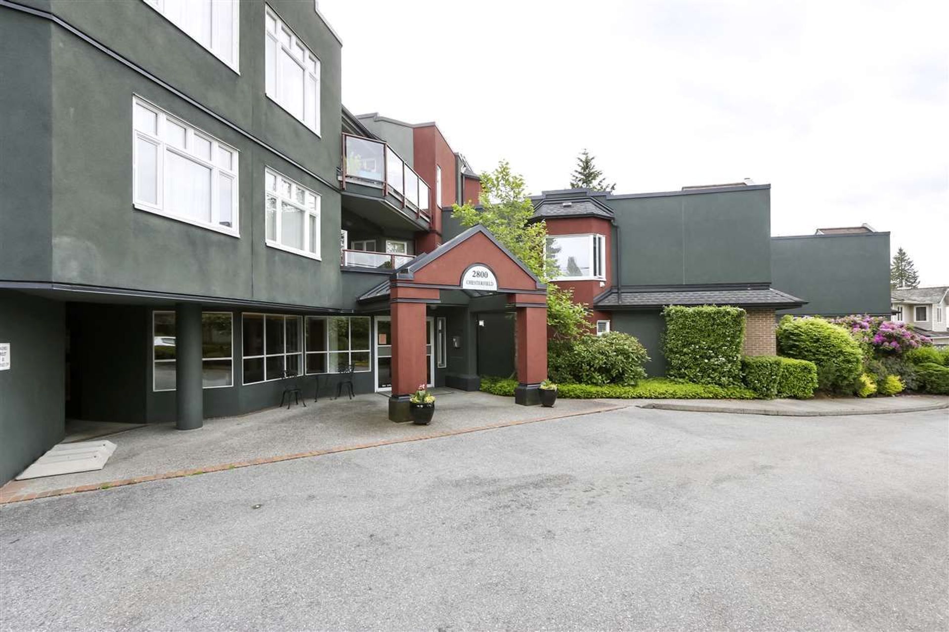81865 at 301 - 2800 Chesterfield Avenue, North Vancouver