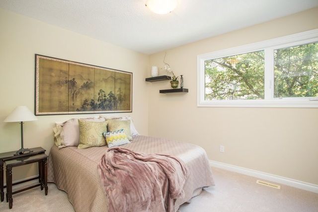 81944 at 865 Heritage Boulevard, North Vancouver