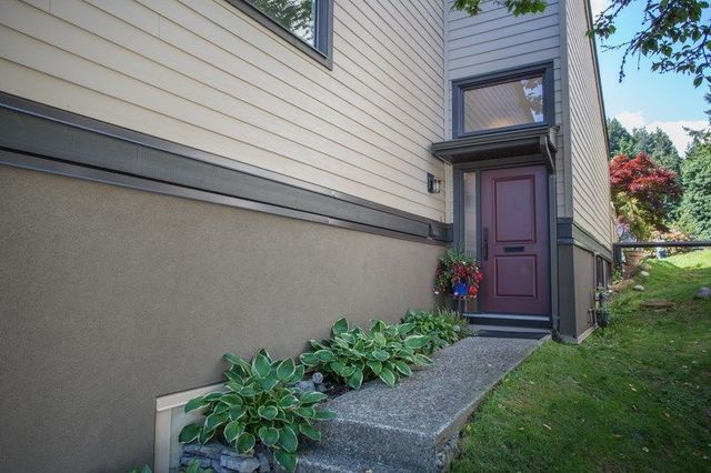 82012 at 865 Heritage Boulevard, North Vancouver