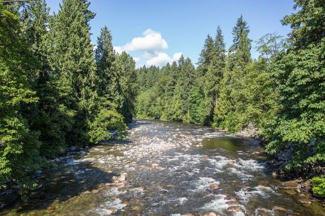 82028 at 865 Heritage Boulevard, North Vancouver