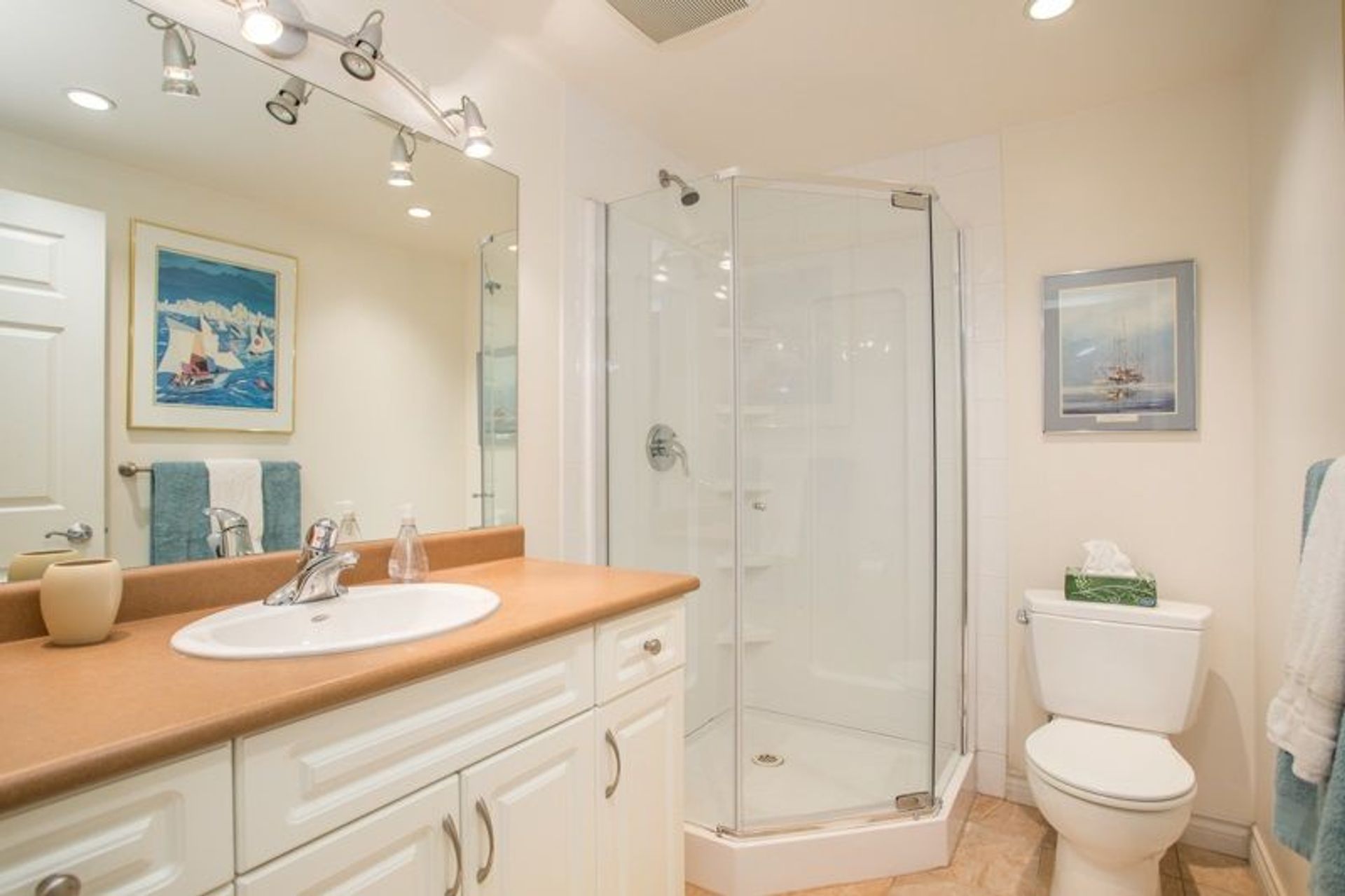 81940 at 865 Heritage Boulevard, North Vancouver