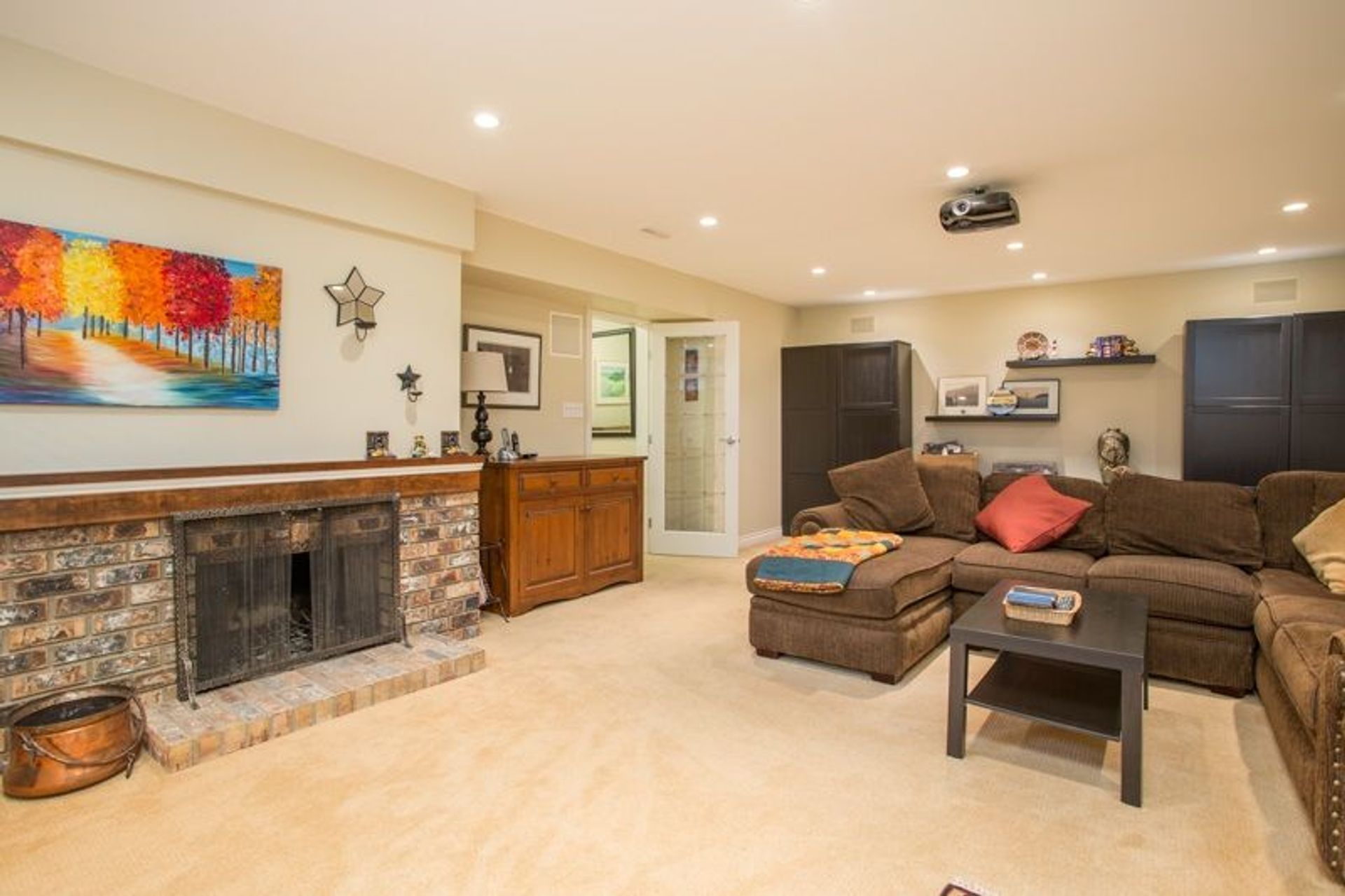 81976 at 865 Heritage Boulevard, North Vancouver