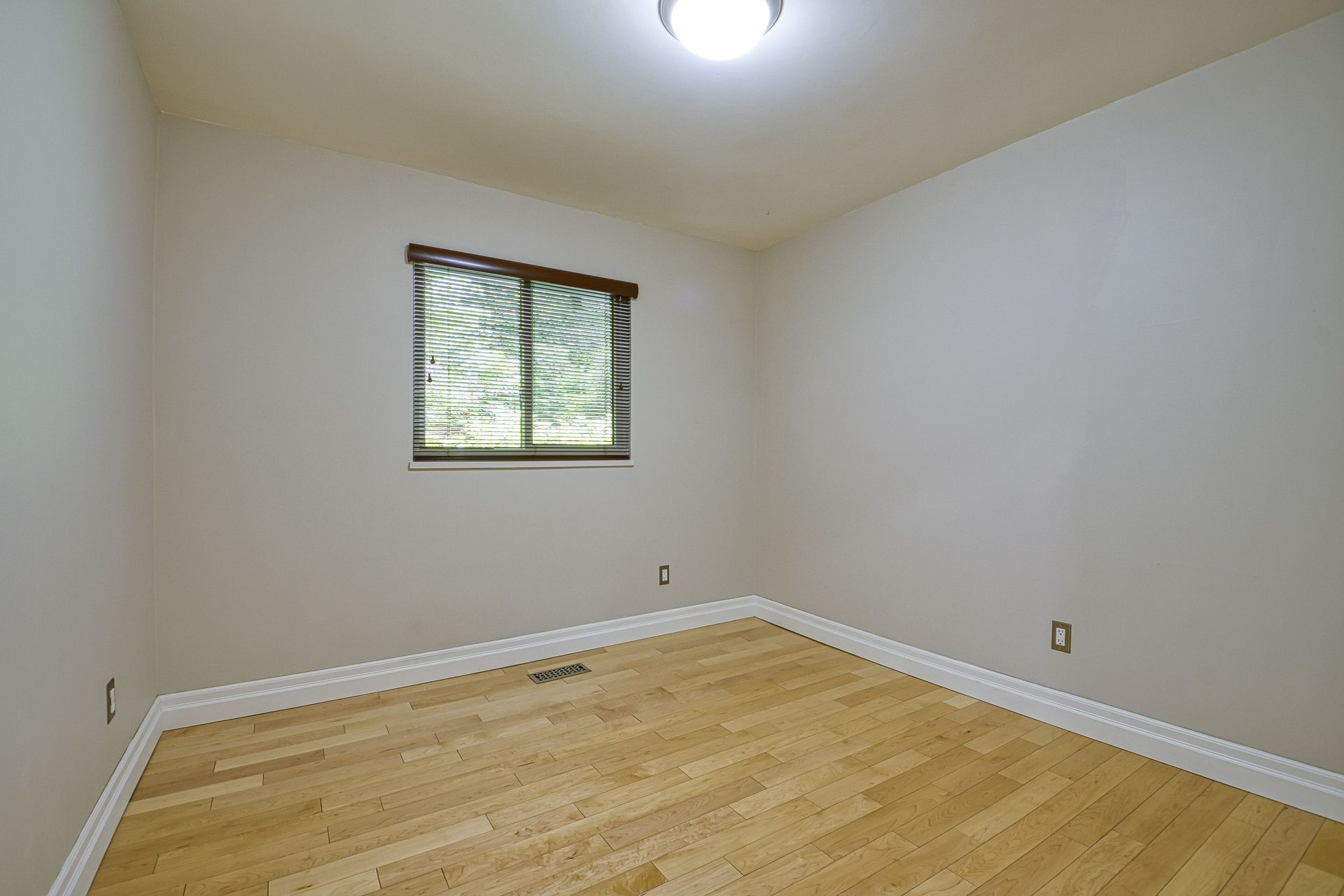 82149 at 1935 Rivergrove Place, North Vancouver