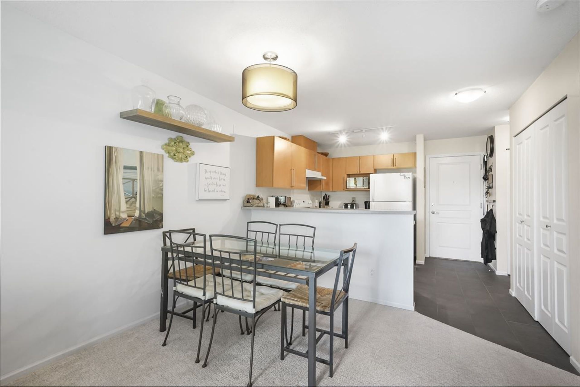 82321 at 411 - 1150 29th Street E, North Vancouver