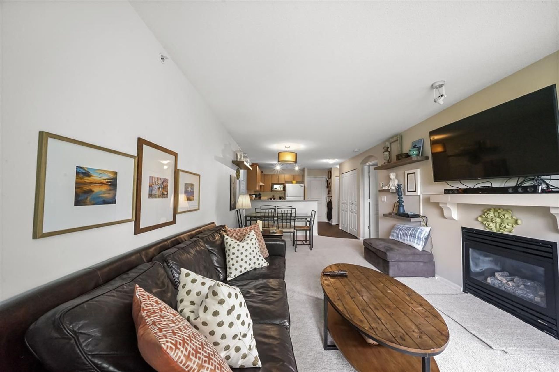 82345 at 411 - 1150 29th Street E, North Vancouver