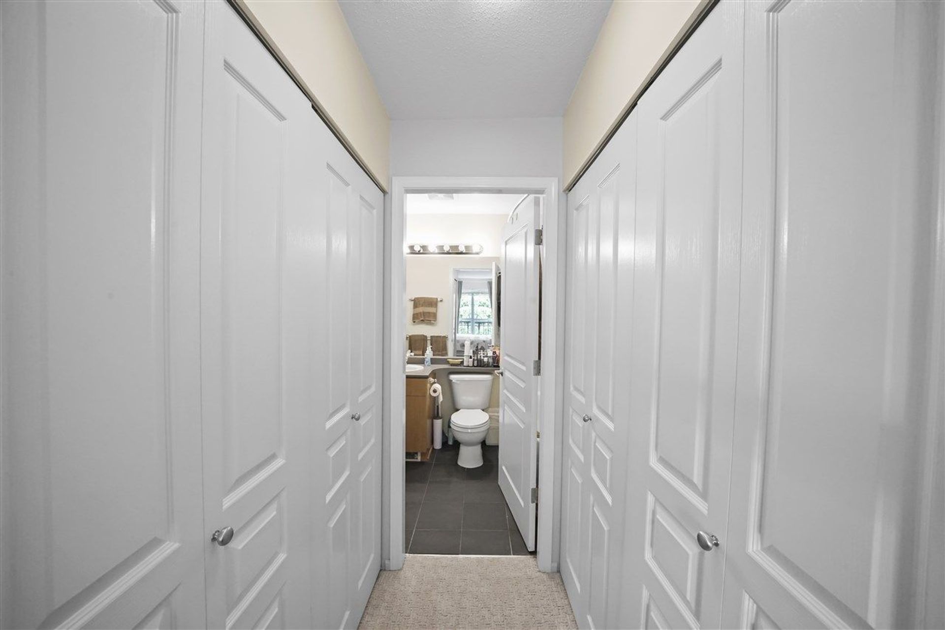 82377 at 411 - 1150 29th Street E, North Vancouver