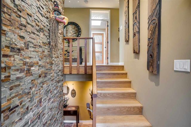 82920 at 618 Plymouth Drive, North Vancouver