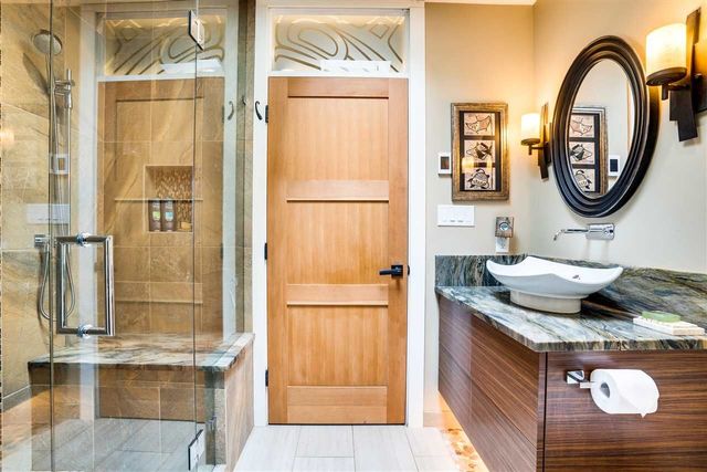 82976 at 618 Plymouth Drive, North Vancouver