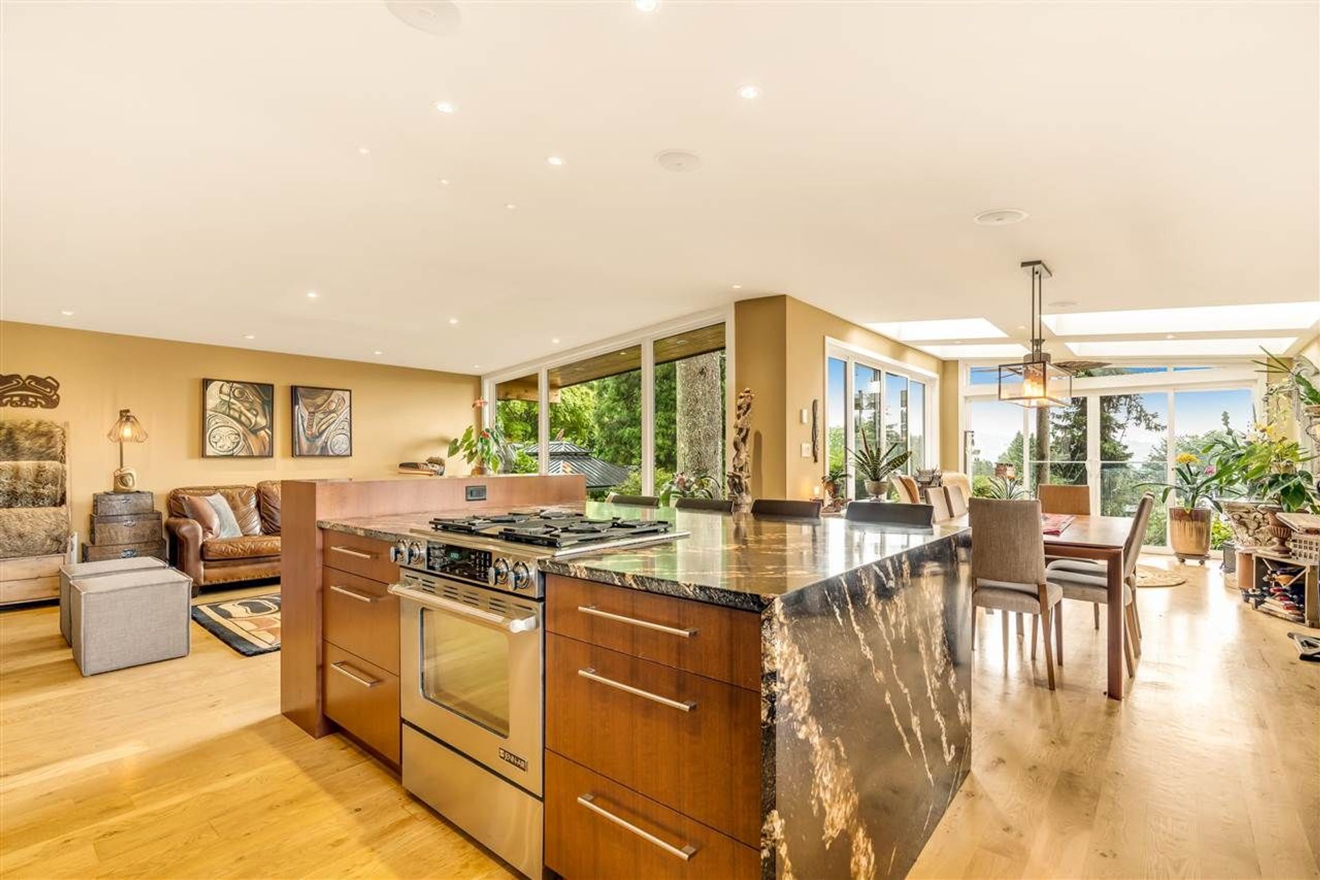 82936 at 618 Plymouth Drive, North Vancouver