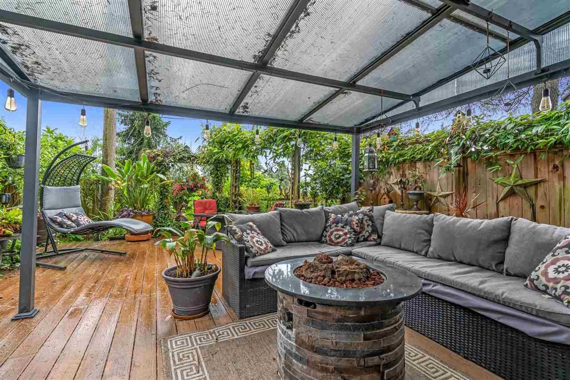 82996 at 618 Plymouth Drive, North Vancouver