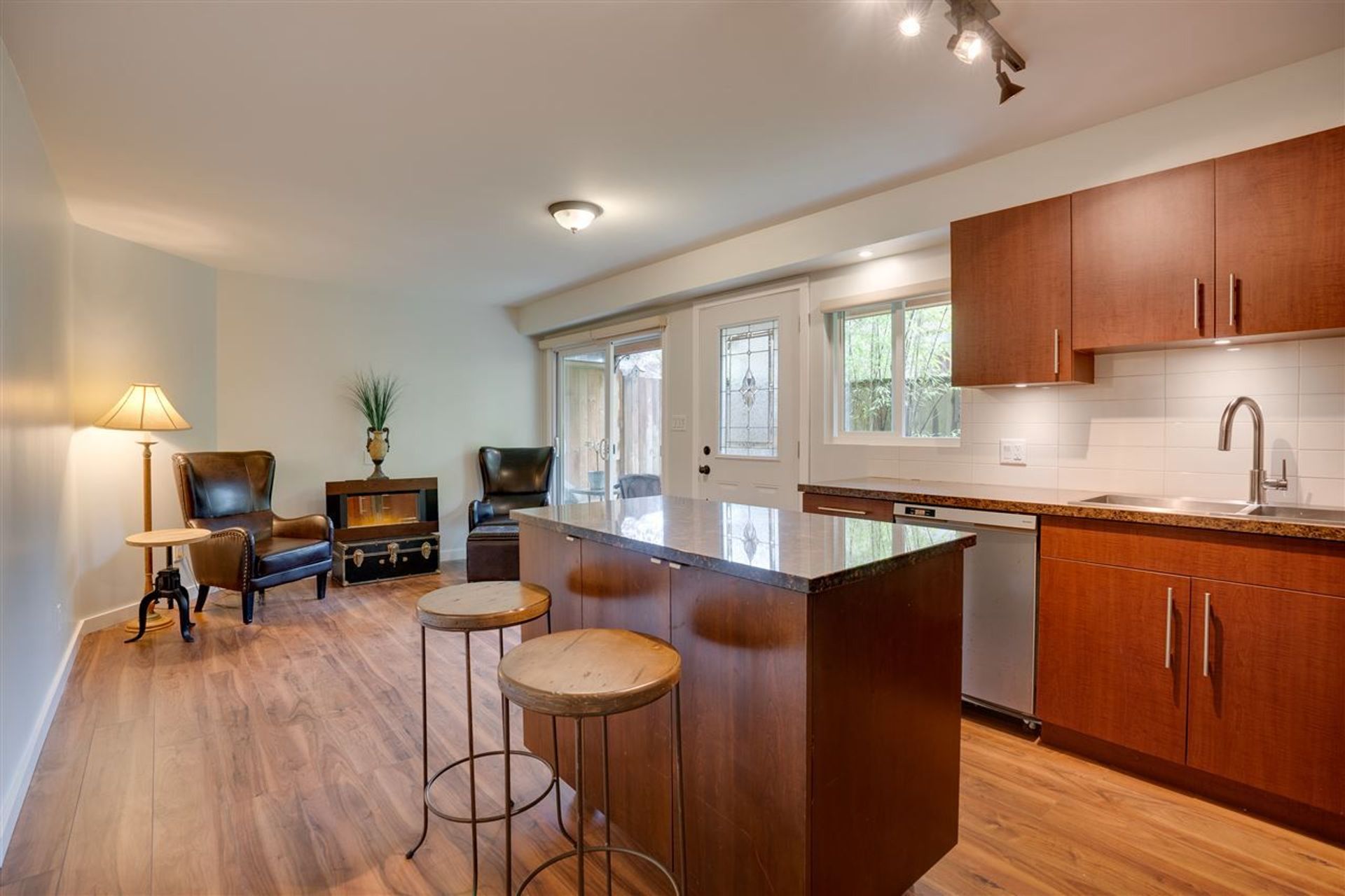 83028 at 618 Plymouth Drive, North Vancouver