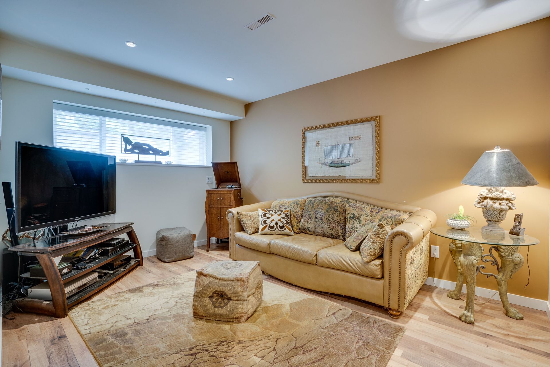 83090 at 618 Plymouth Drive, North Vancouver