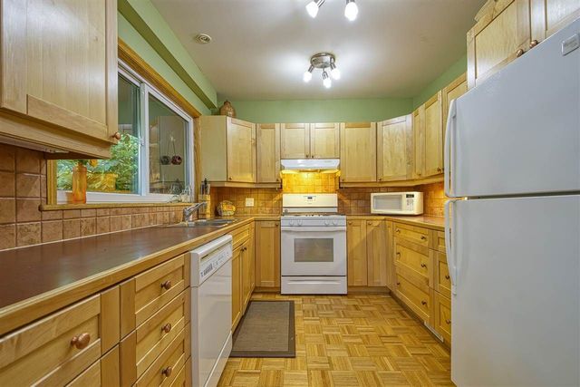 83697 at 162 Osborne Road W, North Vancouver