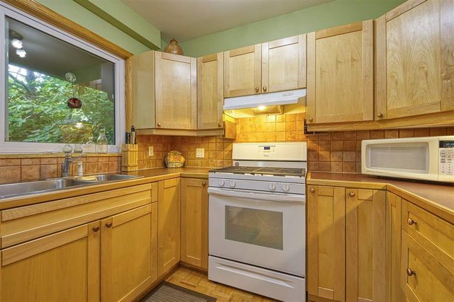 83705 at 162 Osborne Road W, North Vancouver