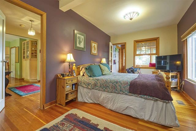 83725 at 162 Osborne Road W, North Vancouver