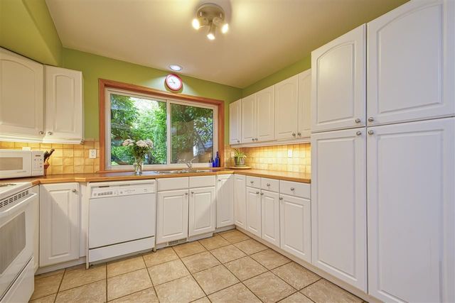 83745 at 162 Osborne Road W, North Vancouver