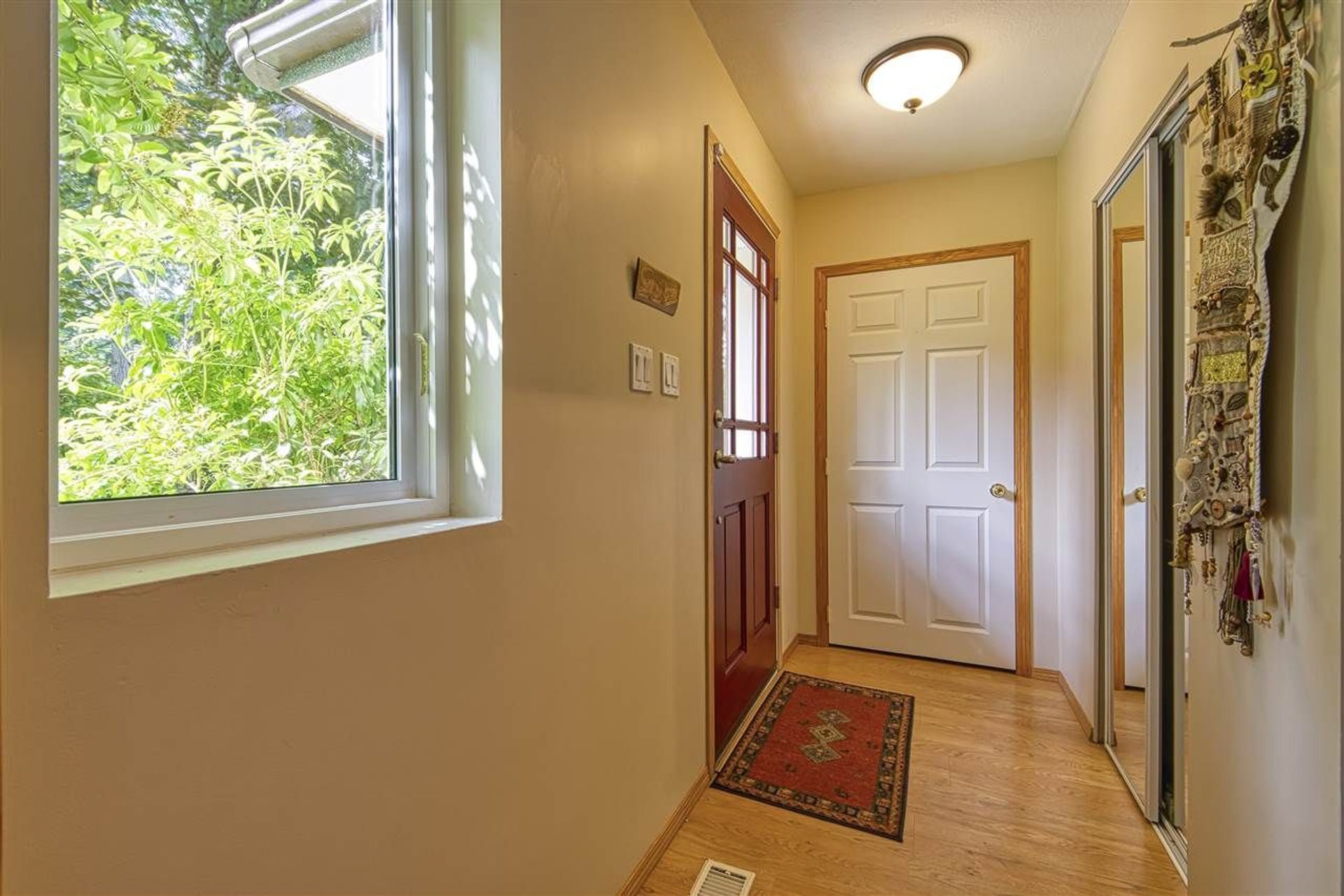 83669 at 162 Osborne Road W, North Vancouver