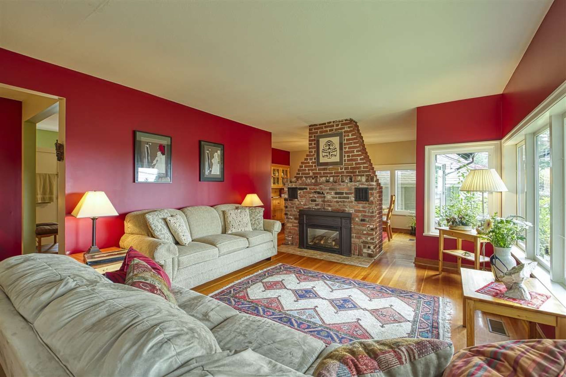 83673 at 162 Osborne Road W, North Vancouver