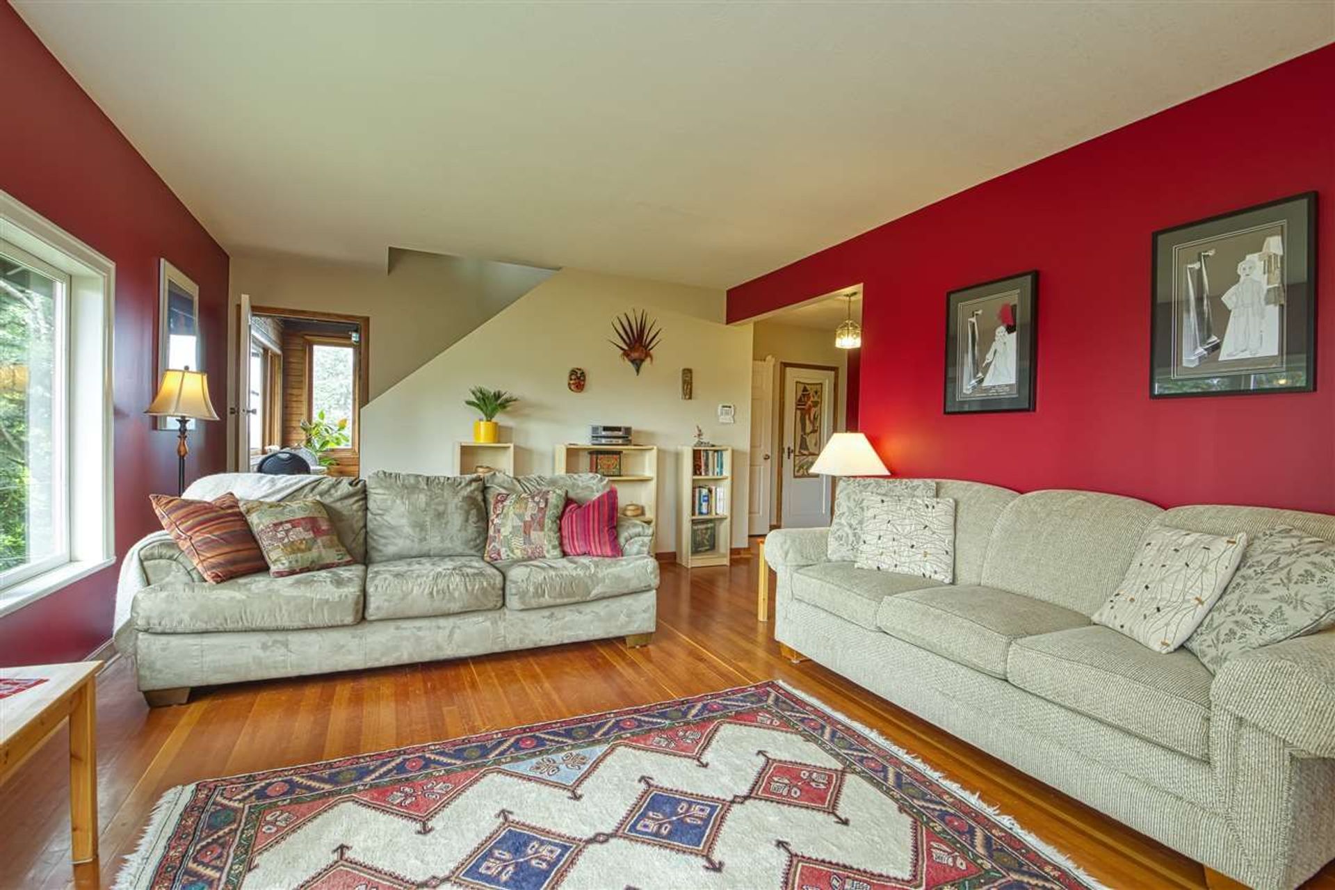 83677 at 162 Osborne Road W, North Vancouver